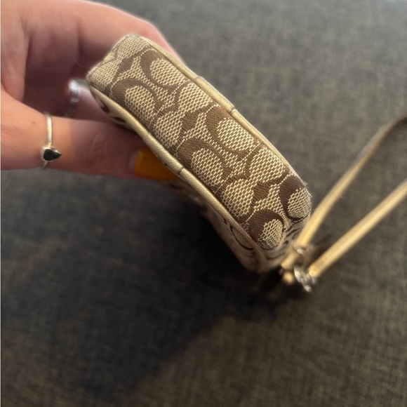 Coach vintage signature wristlet - Picture 8 of 8